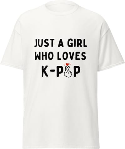 K-Pop T-Shirt Dames – Just a Girl Who Loves K-Pop – Wit Unisex Shirt – KPOP Fan Shirt – Concert Outfit – K-Pop Cadeau
