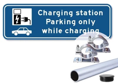 Parkeerbord Charging Station - Weerbestendig Aluminium - 40x15 cm - Bevestiging: Met paal 120 cm + paalbeugels + paaldop