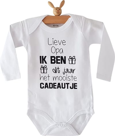 Rompertje met tekst Lieve Opa Ik ben dit jaar het mooiste cadeautje | lange mouw | wit zwart | maat 62-68 bekendmaking zwangerschap aanstaande baby jongen meisje unisex