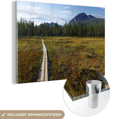 ® Glasschilderij 180x120 cm - Schilderij acrylglas - Promenade door het herfstlandschap van het Nationaal park Sarek in Jokkmokk - Foto op glas - Muurdecoratie woonkamer - Wanddecoratie slaapkamer - Schilderijen
