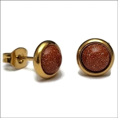 Aramat Jewels | Oorbellen | RVS Zandsteen Oorbellen Bruin 8mm - Natuursteen Oorstekers | Goudkleurig | | | | | Verkleurd niet