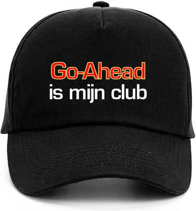 Pet met tekst: Go-Ahead is mijn club
