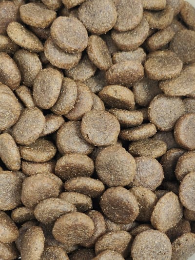 Vleesje krokante brok Sensitive Lam 15 kilo