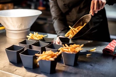 Serveerbak, 300ml - Frietbak, Bulk verpakking - 48 stuks Herbruikbaar - Food M - Koziol Move | Bio-Circulair