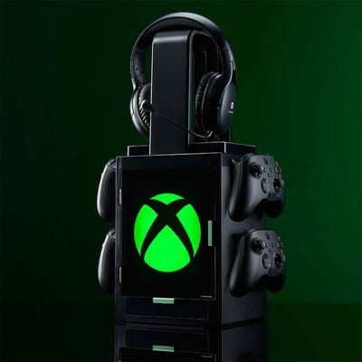 Numskull - Xbox Light Logo Inspired Gaming Locker voor 4 Controllers - 10 Games - Koptelefoon
