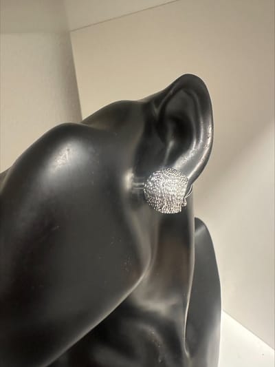 Zilverkleurige oorclips || Make up | Parfum | Moederdag | Verjaardagscadeau| Cadeautje| Valentijnsdag| Kado | sieraden | vaderdag | oorbellen | oorsieraden
