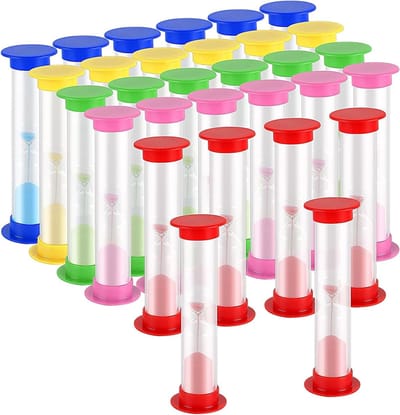 Kleurrijke Mini Zandlopers Set van 30 Stuks, 1 Minuut Tijdmetingen voor Klaslokaal, Thuis en Kantoor, Ideaal voor Tijdgestuurde Activiteiten in 5 Kleuren (8.6 x 2.5 cm)