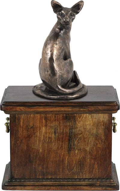 Elegante urn voor kattenas met statuette van Egyptische Mau en hond