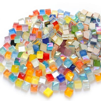 Gekleurde transparante mozaïek steentjes vierkant glas 150 stuks mozaïek steentjes mix kleuren glanzend effect voor hobby knutselen en decoratie projecten