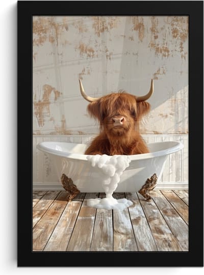 Poster in lijst - Fotolijst 20x30 cm - Posters - Schotse hooglander - Badkuip - Vintage - Koe - Posterlijst zwart - Wanddecoratie badkamer - Muurdecoratie WC - Decoratieve accessoires - Toilet muur decoratie