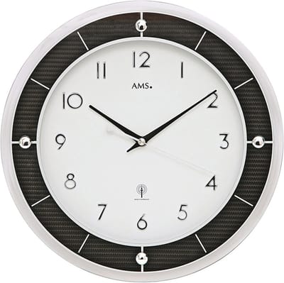 AMS F5854 - Wandklok - Analoog - Radiogestuurde tijdsaanduiding - Waterdicht - Kunststof - Aluminium - Mineraal Glas - Cijfers - Zwart - Zilverkleurig - Wit