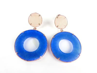 Zilveren oorbellen oorringen roos goud verguld Model Modern Mix met ronde roze en blauwe stenen
