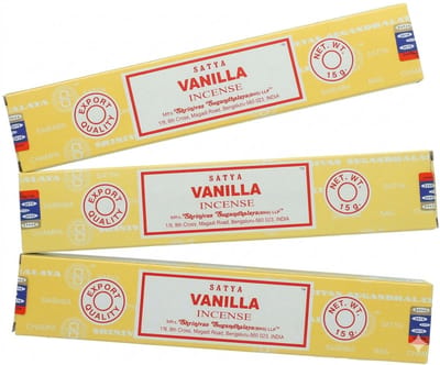 Satya Nag Champa Vanille Wierookstokjes - Pack of 3 (3 x 15g) - Traditionele Handgerolde Indiase Wierook - Rustgevende Vanillegeur - Voordeelverpakking met Kajal Sticker