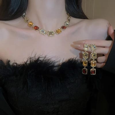 Vierkante Set Ketting en Oorbellen met Kristallen Inleg Modieus Temperament Splicing Sleutelbeenkettinkje Sieraden Decoratie Voor Vrouwen gray