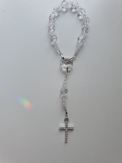 Rozenkrans - Tientje - Paternoster, gemaakt met o.a. kristallen van Swarovski. Transparant (gebedssnoer, kerst, eerste communie, geloof, ketting, Hanger, kruisteken, kruis, meditatie, mediteren, gebed, gebeden, spiritueel)