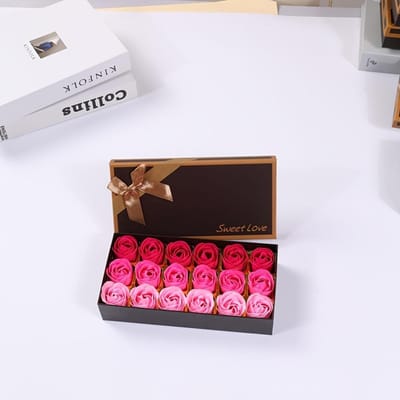 Romantische 18-delige Geschenkdoosset met Zeepbloemen met Rozengeur, met Vlinder-thema en Regenboogpatronen, Perfect voor Verjaardagen, Bruidsmeisjes, Kerst roze