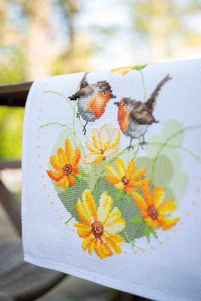 Vervaco - Perlaida loper kit - Roodborstjes en bloemen - PN-0161964 - Borduren - Borduurpakket - Borduurpakket volwassenen - Borduurpakket kind