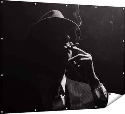 Gards Tuinposter Man met Hoed Rookt een Sigaar - 160x120 cm - Tuindoek - Tuindecoratie - Wanddecoratie buiten - Tuinschilderij