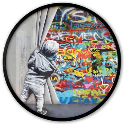 Poster in lijst Rond - Fotolijst 40x40 cm - Posters - Graffiti - Jongen - Ilussie - Street art - Ronde posterlijst zwart - Decoratie - Wanddecoratie woonkamer - Muurdecoratie slaapkamer