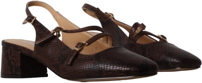 Inia-pumps met hak