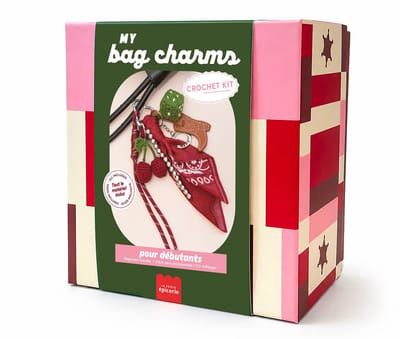 La Petite Epicerie Kit DIY Crochet - My Bag Charms / Mijn Tasbedels - CHERRY COWBOY 2 tasbedels om te haken (​​kers & dobbelstee) | Creatieve | Hobbyset | kinderen en volwassenen | beginnersvriendelijk