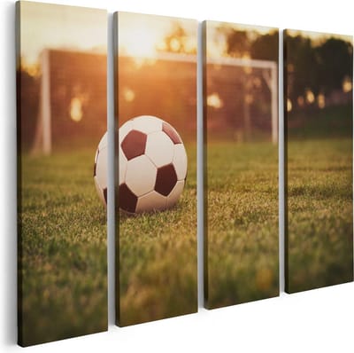 Artaza Canvas Schilderij Vierluik Voetbal Met Goal Tijdens Zonsondergang - 80x60 - Foto Op Canvas - Canvas Print