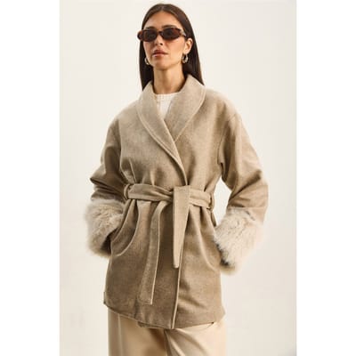 Oversized Sjaalkraag Vilt Jas met Neppels Cuffs