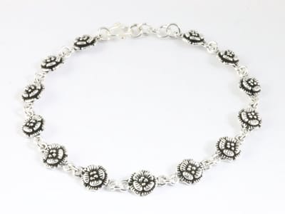 Zilveren armband met roosjes