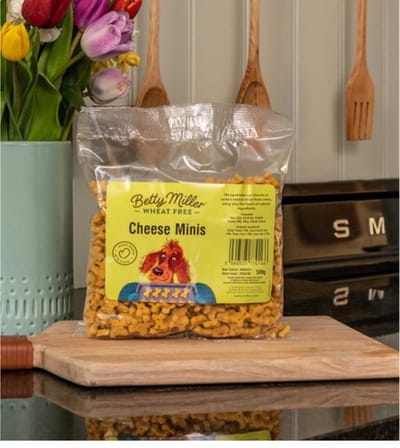 Betty Miller Wheat Free Cheese Mini's (400gr) - tarwevrije natuurlijke ambachtelijke hondenkoekjes - met kaas