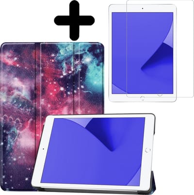 Hoes - Geschikt voor Apple iPad 8 (2020) - 10.2 inch - 8e Generatie - Met Screenprotector - Trifold Bookcase - Hard Cover - Hardcover Book Case - Tablet Hoesje - Galaxy