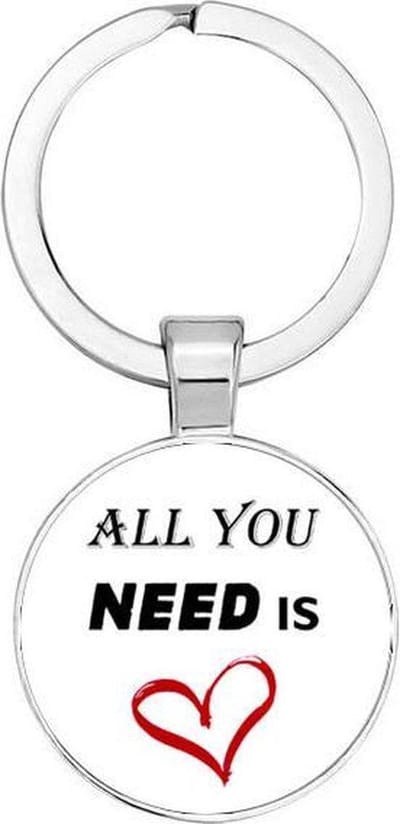 Akyol - All you need is Sleutelhanger - Liefde - Vrienden - Leuk kado voor vrienden - 2,5 x 2,5 CM