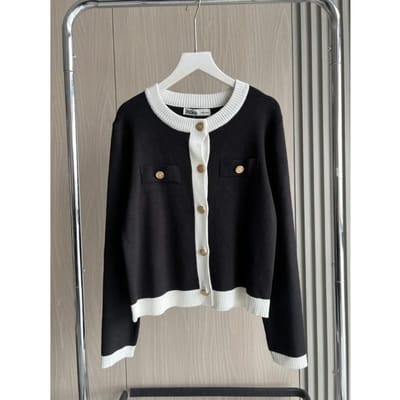 Met Gouden Knoop Traf Herfst/Winter Mode Kleurafstemming Korte Gebreide Dames Cardigan met Ronde Hals L