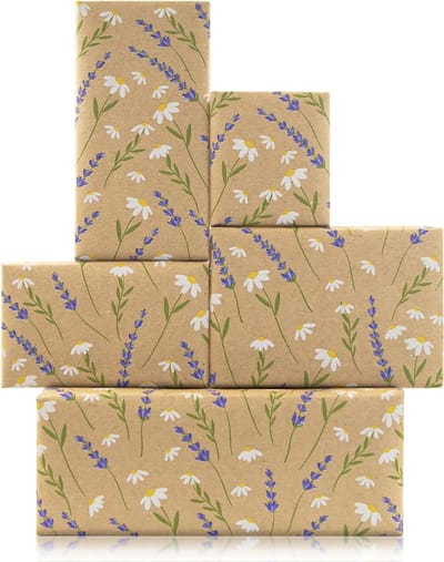 Kraftpapier Rol met Lavendel Madeliefje Bloemen, 17"x9,24 m, Perfect voor Verjaardagscadeaus, Bruiloft en Moederdag Decoratie