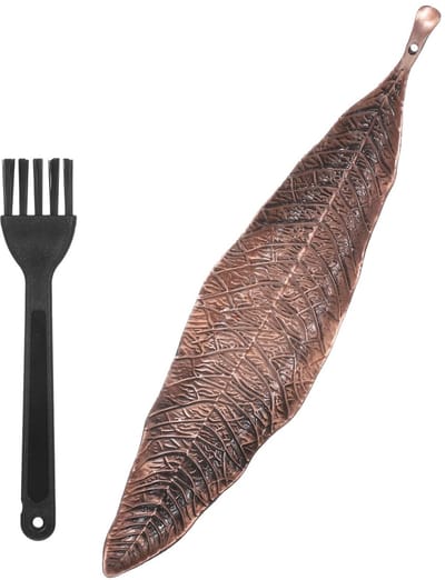 Dailygoods- Wierookstokjeshouder - Bronzen Bladeren - Metalen Houder - Inclusief Reinigingsborstel - 21 cm x 4,5 cm - Stabiele Basis - Incense Holder