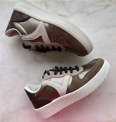 Victoria damessneaker bruin maat 37