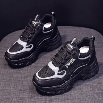 Dadschoenen Dames Lente en Herfst Nieuw Ins Trendy Temperament Veelzijdig Sport Binnenhoogteverhoging Kleine Damesschoenen Kleine Witte Schoenen 40