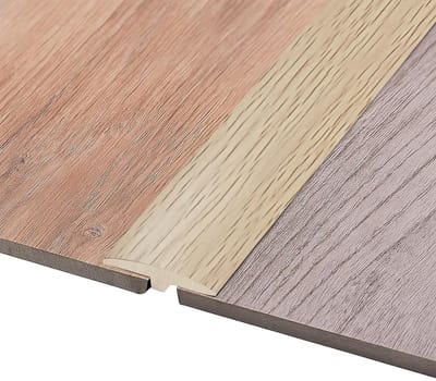 Zelfklevend T-profiel, 5 x 300 cm, Flexibel PVC Overgangsprofiel voor Vloeren, Waterdicht en Op Maat te Snijden, Ideaal voor Laminaat en Tegels