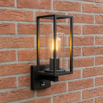Zwarte buitenlantaarn met PIR bewegingssensor voor tuin, terras, garage en oprit - IP44, 220-240 V