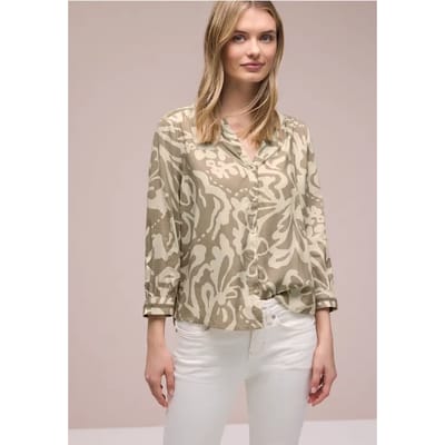 Blouse met 3/4 mouwen en getapete details