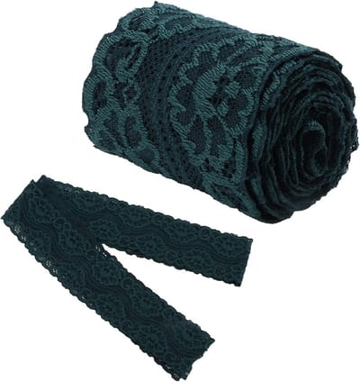 Donkergroen Kantlint van Kwaliteitsnylon, Rekbaar en Uniek voor DIY-projecten, 10 Meter Lang, Gemakkelijk Op Te Bergen en Te Dragen, Ideaal voor Versieringen en Creatieve Klussen