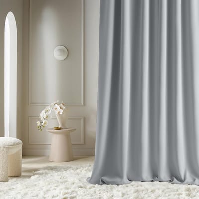 Unyqoos® Stijlvolle Lichtgrijze Gordijn met Zilveren Ringen voor Woon- en Slaapkamer 140x230 cm