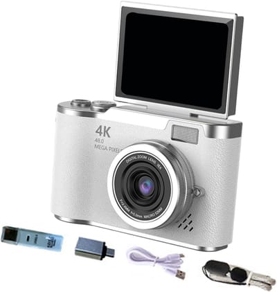 Ynkkvre - 4K Digitale Camera - 4K Ultra HD CCD Digitale Camera - Denver Digitale Camera Full HD - Selfiecamera - 48 Megapixel Lens - 2.4-inch Draaibaar Scherm - 8x Digitale Zoom - Compleet Accessoirepakket - Wit