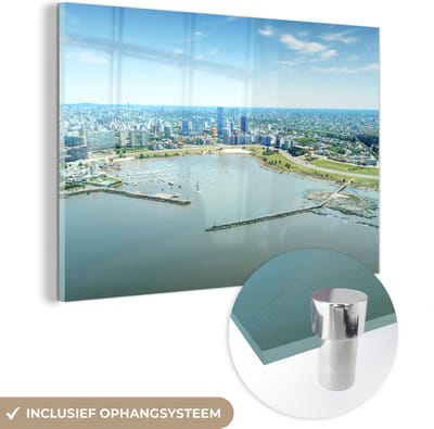 ® Glasschilderij 180x120 cm - Schilderij acrylglas - De haven van Montevideo in Uruguay vanuit de lucht - Foto op glas - Muurdecoratie woonkamer - Wanddecoratie slaapkamer - Schilderijen