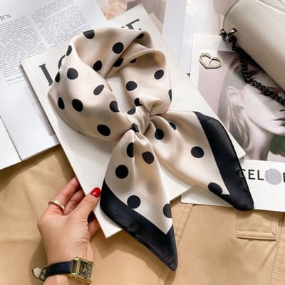 Zijden sjaal-stijl zijden sjaal voor dames - Kleurblokkenprint - Fris en delicaat - Decoratieve shawl over shirts L7029 - Gebroken wit 70*70 CM