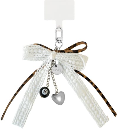 xoxo Wildhearts Telefoonkoord Universeel - Koord voor telefoon - Easy Cord - Telefoonbandjes - Ketting voor telefoon universeel - Koord voor telefoon geschikt voor iPhone / Samsung - Phone Cord - Strikje met bloemen - Wit