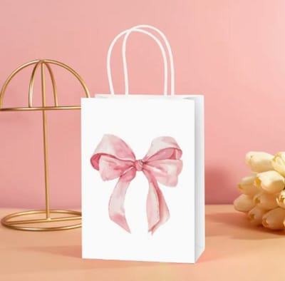 Geboorte - Verjaardag - Babyshower - Roze strik - Kraft Papieren Feesttassen - 21 cm hoog / Cadeautas / Tas Baby meisje - Draagtassen - Tas / Tasjes - Goodiebags / Draagtas - Zakjes - Gedraaid handvat | Cadeau - Geschenk - Verpakking - DH collection