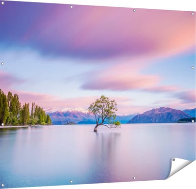 Gards Tuinposter Wanaka Boom in het Water bij Zonsopgang - 150x120 cm - Tuindoek - Tuindecoratie - Wanddecoratie buiten - Tuinschilderij