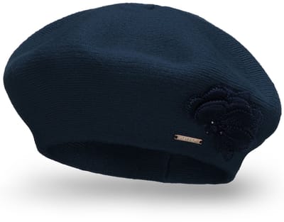 Vivisence Dames Winter Baret - Met Wol Elastische Pasvorm Met Bloemapplicatie - Houdt Je Hoofd Warm en Voelt Zacht Aan voor Stijlvolle Dagen en Cadeaumomenten Voor De Stad En Op Reis - Donkerblauw
