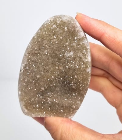 ThaleiaDesign - Amethist met agaat freeform op standvlak - Edelstenen en Mineralen - Kristallen - Spiritualiteit - Woondecoratie - interieur - cadeau - amethist - crystals - gemstones