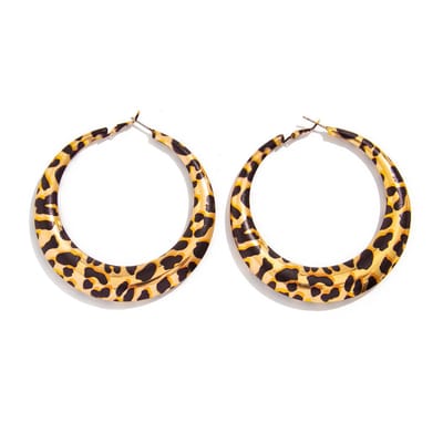 Marama - Oorbellen Leopard - kunststof en koper - leopard print - brisure sluiting - grote ringen - feestelijk - met luipaardprint